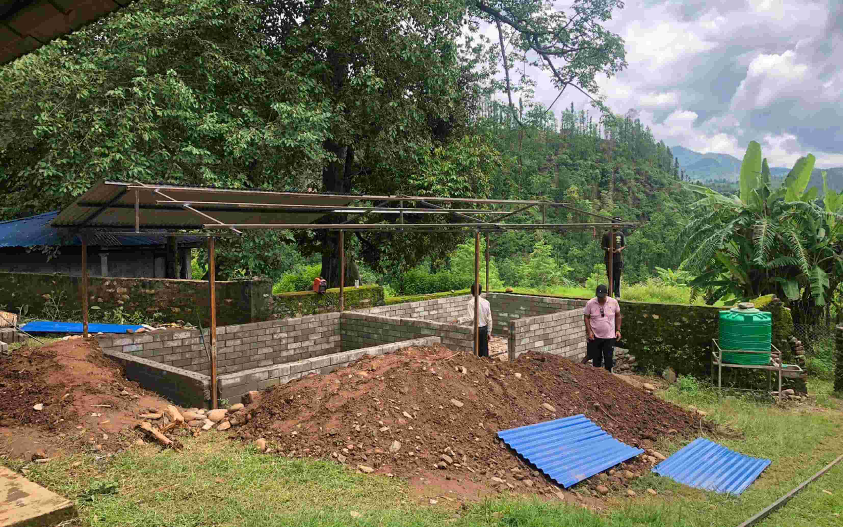  Shelter For The Affected By Earthquake